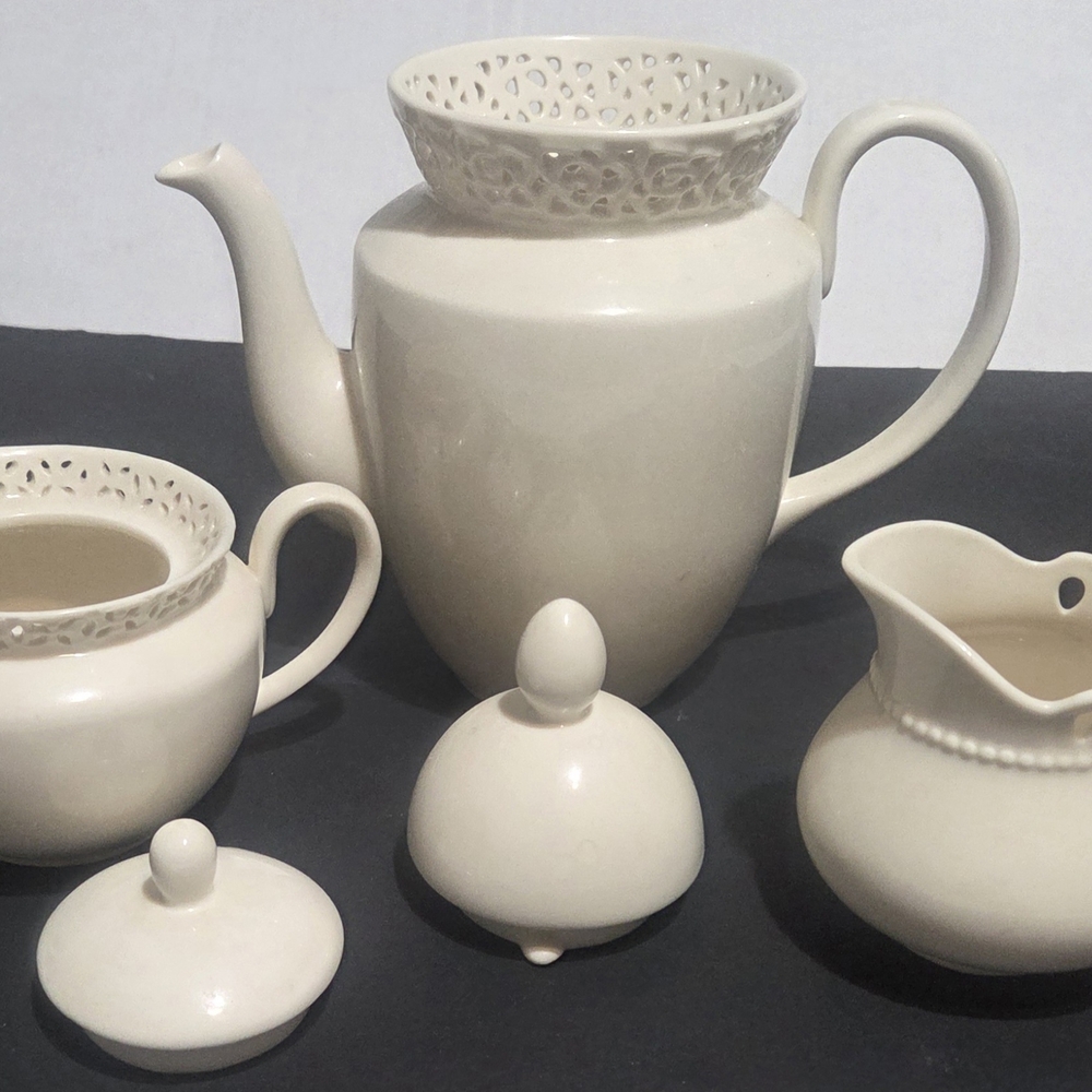 Cream Ceramic Tea Set with Teapot, Sugar Bowl & Creamer - Picture 3 of 8